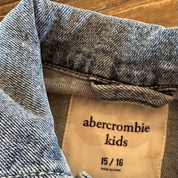 Abercrombie & Fitch Kids Daisy Denim Jeans Jacket  Size XL 15-16 - Picture 7 of 7